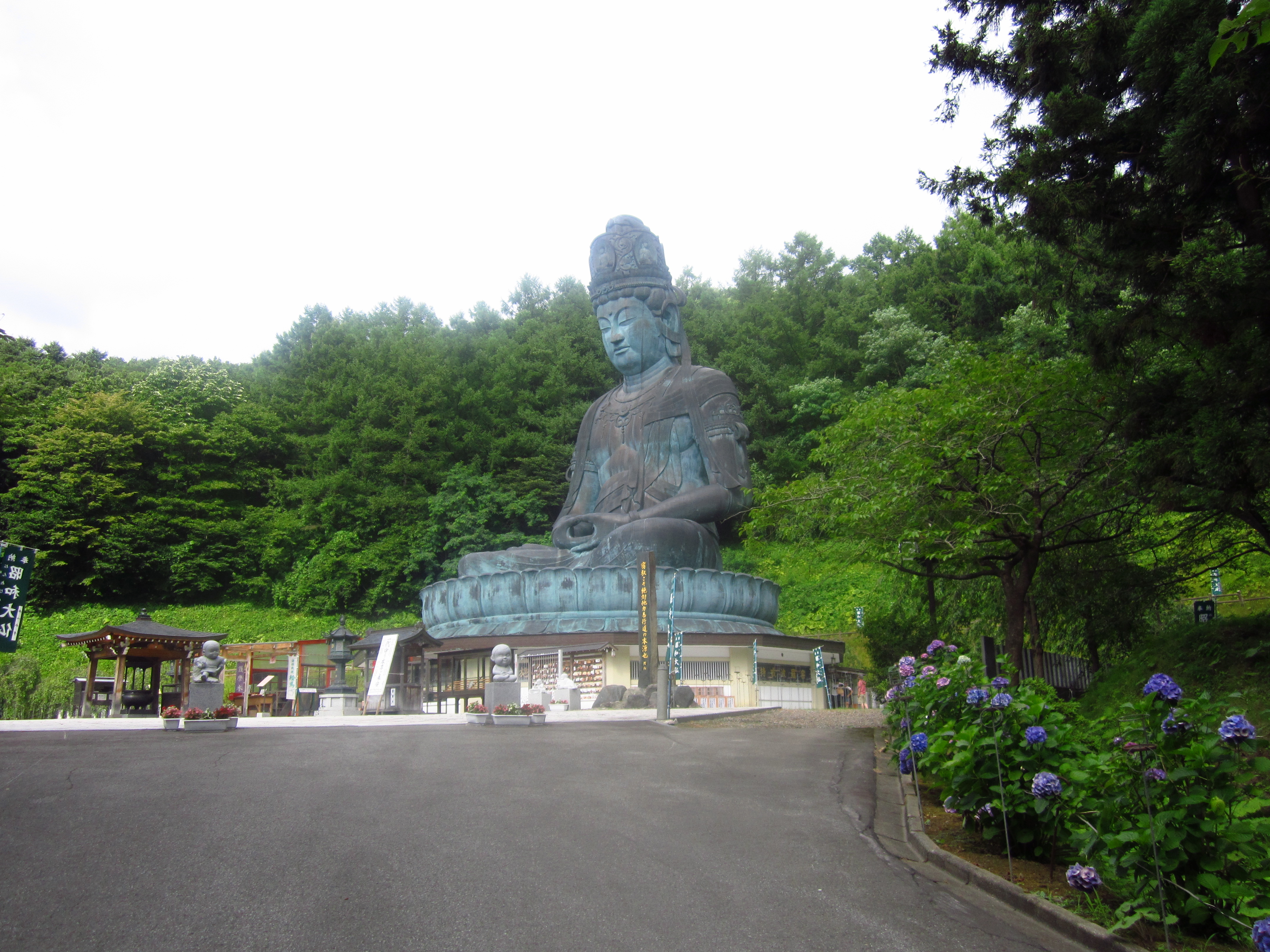 IMG 1057tr453t45 - 外国人観光客に人気の高山稲荷神社